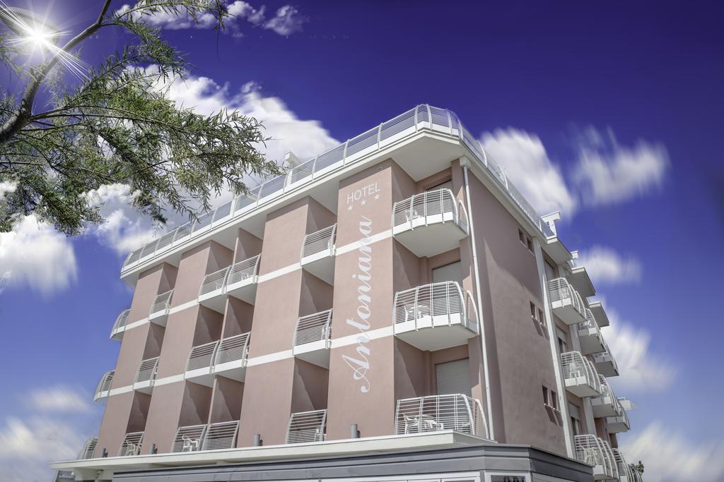 Hotel Antoniana Caorle Eksteriør billede